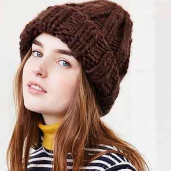 Silence + Noise Brown Chunky Knit Beanie Hat Acrylic Ribbed Warm Cozy Winter - Picture 1 of 6